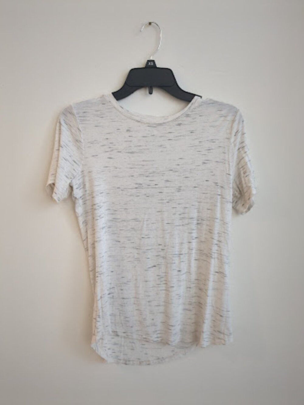 Old Navy Luxe Space-Dye T-Shirt – Soft Crew Neck Tee – Size Extra Small (XS)